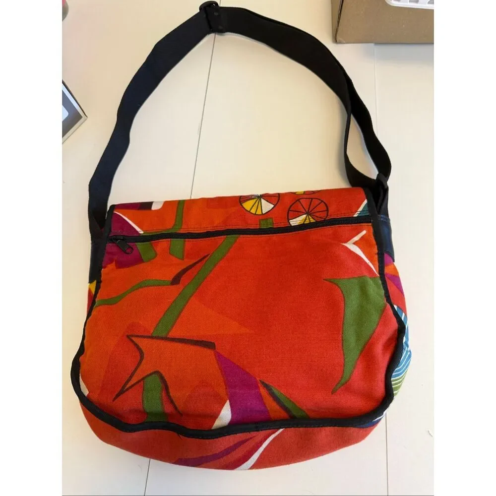 IDeal of Sweden Red/Orange Canvas Tote/Messenger Bag Adjustable Strap Large